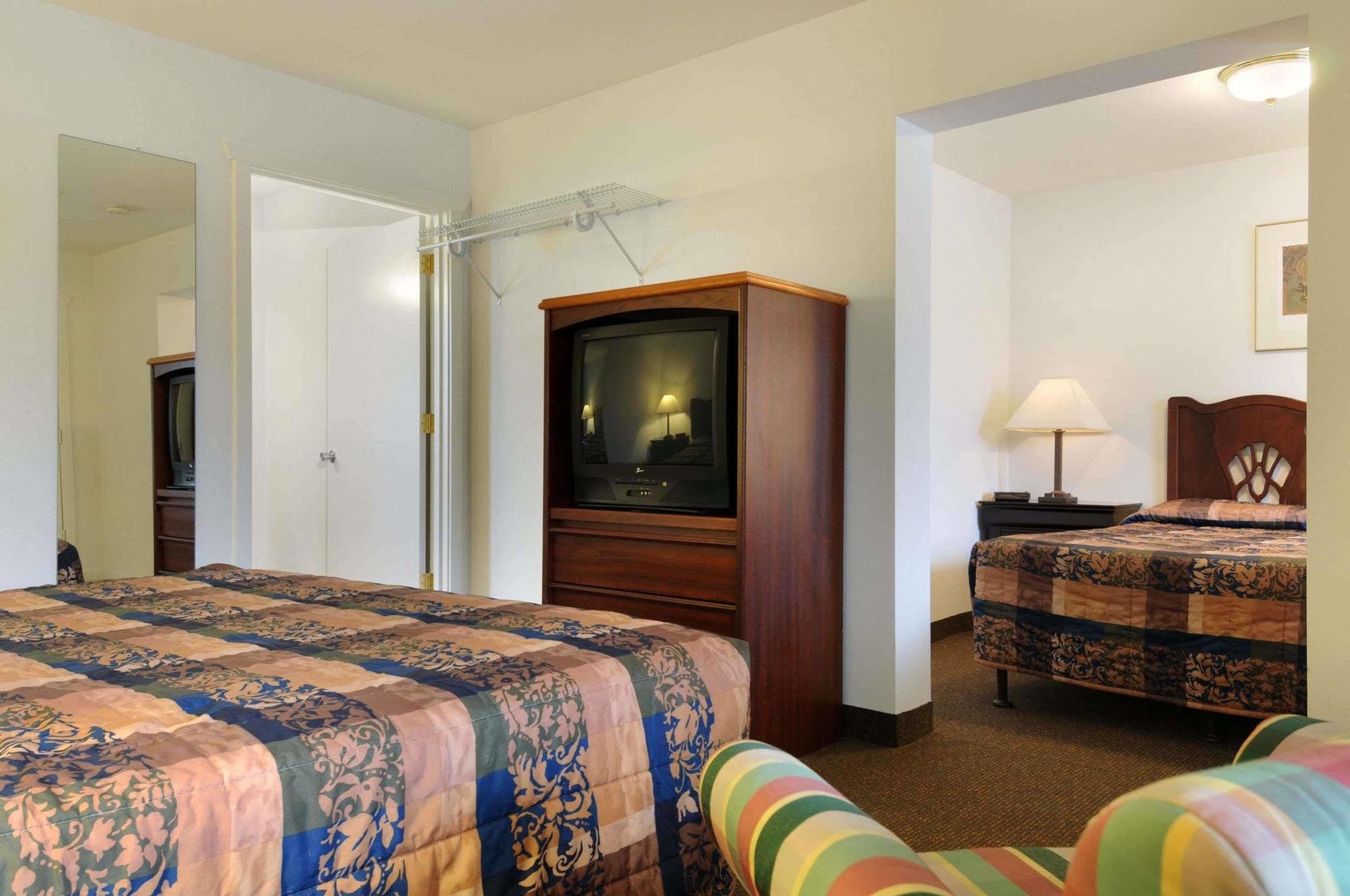Knights Inn & Suites Seatac Airport Tukwila Ngoại thất bức ảnh